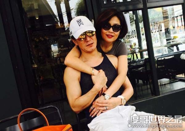 李勇16岁女儿法图麦·李近照曝光，再也没人吐槽她的长相了