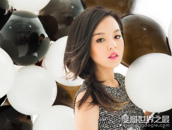 李勇16岁女儿法图麦·李近照曝光，再也没人吐槽她的长相了