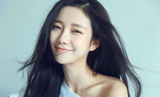 进击吧闪电陈娅安家庭背景，专业全国第一考入上戏