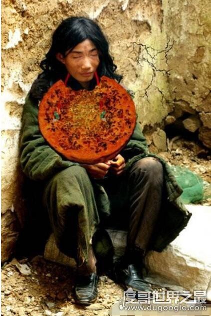 中国第一懒人,23岁大男孩杨锁自己饿死家中(溺爱的后果)