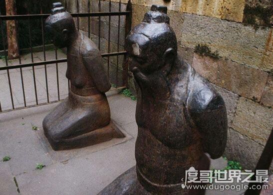 秦桧墓跪的5个人是谁，岳飞墓前奸臣秦桧夫妇跪像