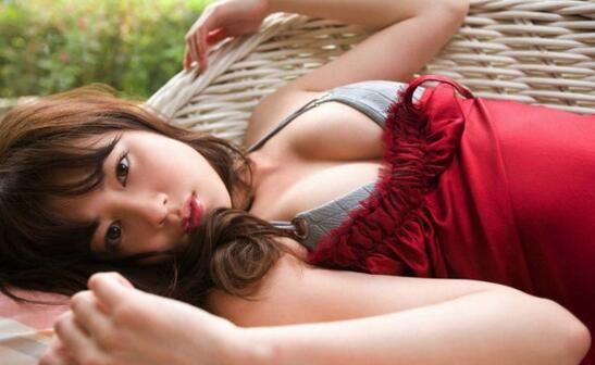 日本酒窝女神杉本有美资料，性感比基尼写真曝光