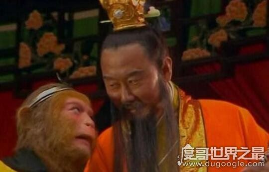 镇元大仙的诨号与世同君，镇元子和菩提老祖谁厉害