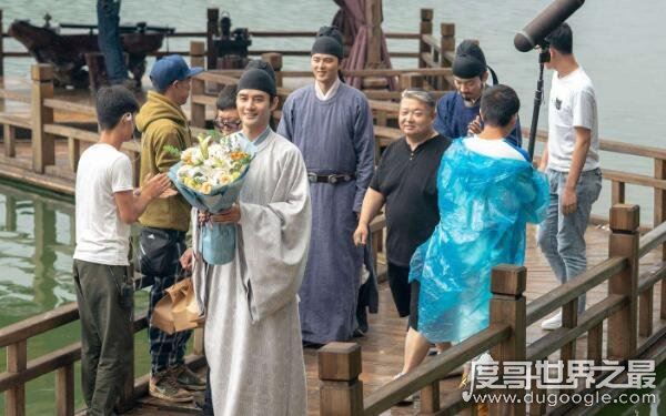 孤城闭小说讲的是什么，一段禁忌爱情故事（公主和内侍的爱情）