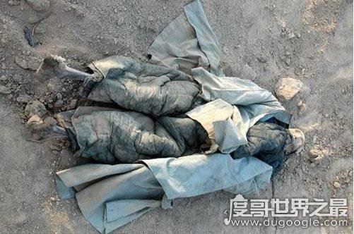 河南周口惊现完整的清朝干尸，大半夜竟诈尸逃跑了