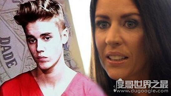 比伯吸奶门女主角卡罗莱娜，脱衣舞女3P惊动警察