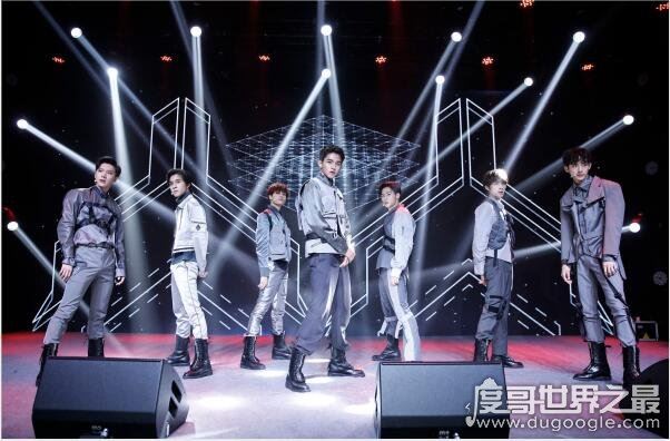 男团威神v成员介绍，SM公司新出的人气组合(实力碾压国内男团)