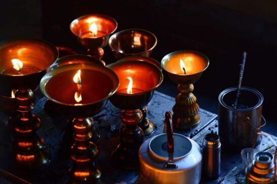 古代墓室长明灯的工作原理，揭秘千年不熄之谜