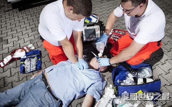 猝死前7秒的感觉，往往有四种体验（死前感受）