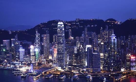 世界最美三大夜景，灯火辉煌在的大海上静静绽放(梦幻仙境)