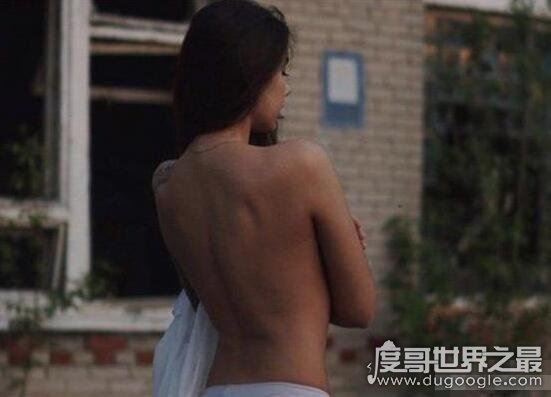 俄女模特核电站不雅照，对切尔诺贝利事件中遇难人的亵渎