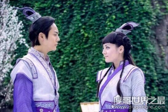 迪丽热巴的初吻给了谁，荧屏初吻高伟光车内激吻