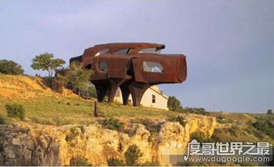 世界十大奇葩建筑，150米乒乓球大厦彰显世界霸主地位