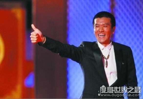 巨力集团杨子的父亲是工厂老板，与巨力集团没有任何关系