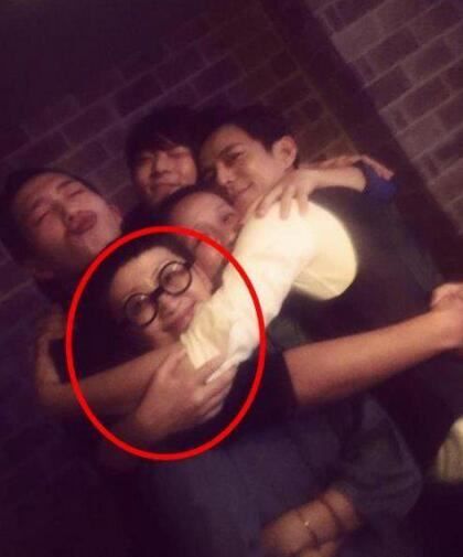 何炅老婆王菁个人资料照片，相识十年早已结婚同居