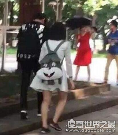 王源放学遭尾随大街上追赶,盘点王源私生饭事件