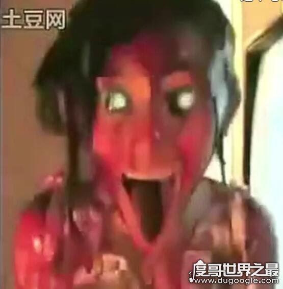 重庆最美女孩吓人原版视频，由美女到魔鬼的巨大突变(胆小勿看)