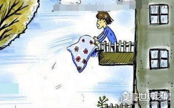 女子13楼晒衣服不幸坠亡，外挂晾衣杆惹的祸(安全意识太薄弱)