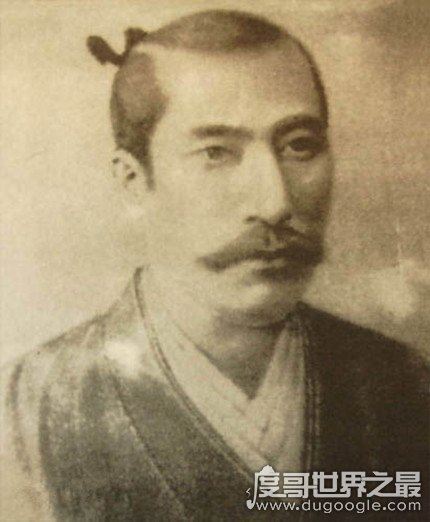 日本人最爱的历史人物,织田信长怎么死的(部下叛变而自杀)