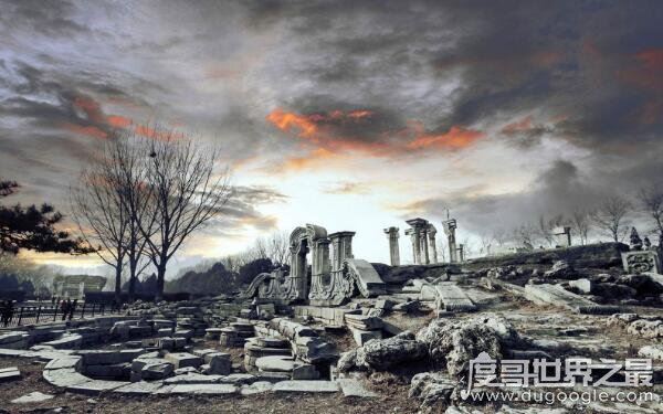 1860年中国发生的大事,火烧圆明园令人痛心(数万件珍宝被掠夺)