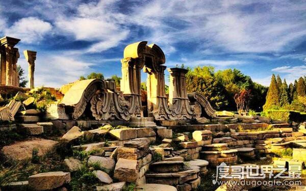 1860年中国发生的大事，火烧圆明园令人痛心(数万件珍宝被掠夺)