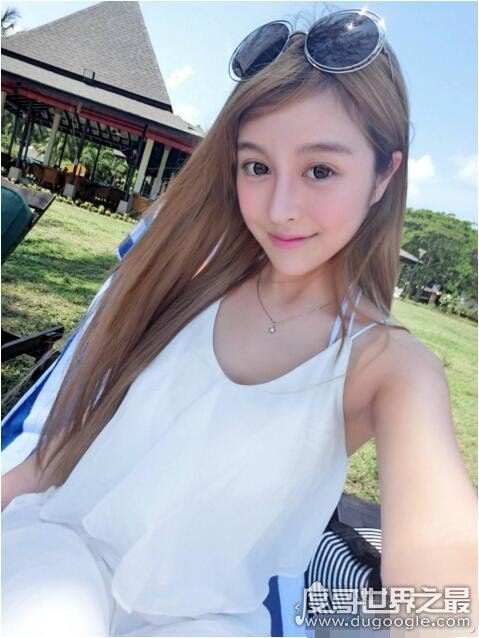 复旦校花龚叶轩，清纯的外表下隐藏着超完美身材(组图)