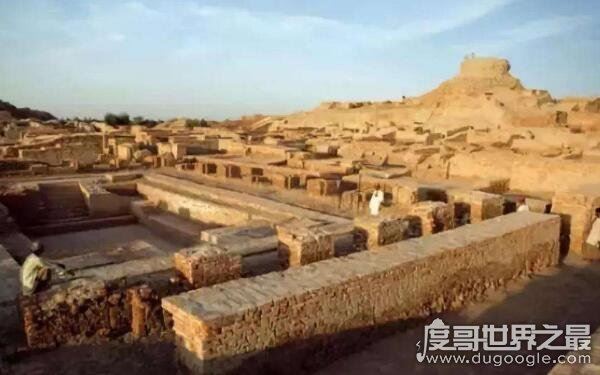 楼兰遗址为什么不能去，传言有毁灭诅咒（实际上乃军事禁地）