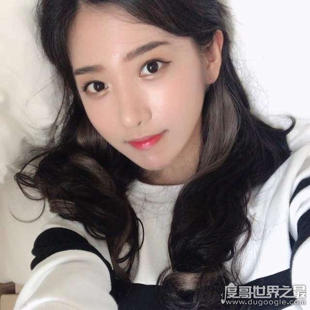 2018日本最美女大学生，黑口那津(可爱甜美让人父爱泛滥)