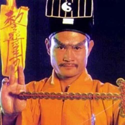 “捉鬼大师”林正英壮年早逝的时候突发灵异事件是真是假（僵尸先生）