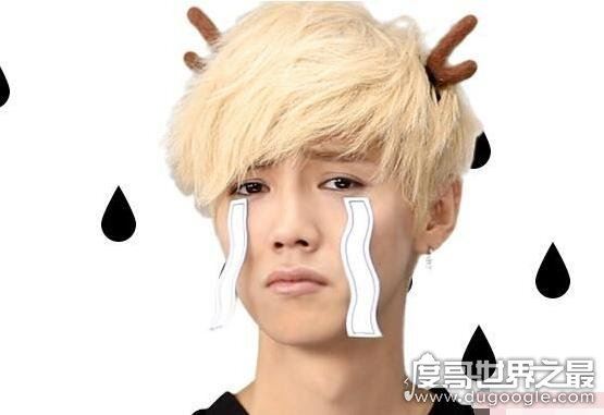 篮球巨星姚明吸毒是真的吗，是假的(警卫护送姚明去看比赛)