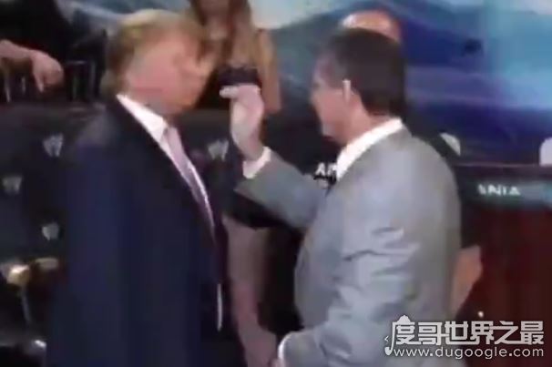 特朗普握手被拒扇耳光？其实是在WWE赛上的演戏(附高清视频)