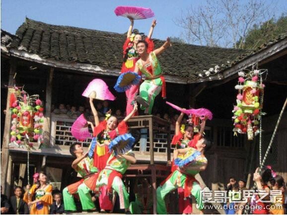 秀山花灯主要在什么期间表演，从正月初二开始到正月十五结束