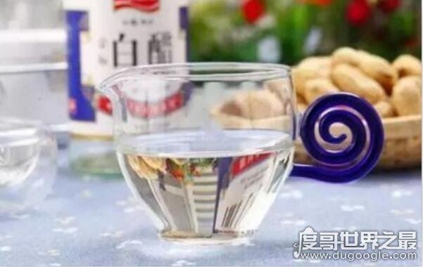 衣服染色怎么洗掉，教你几个去除染色的小妙招(瞬间焕然一新)