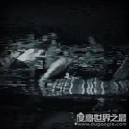 世界十大恐怖歌曲盘点，《妹妹背着洋娃娃》最恐怖(千万别一个人听)