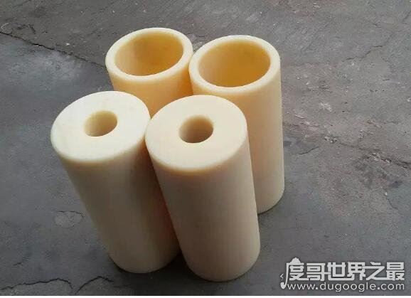 尼龙是谁发明的，是科学家卡罗瑟斯领导的科研小组研制出来的