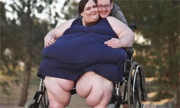 世界上最重的人2000吨不存在，世界最重的人苏珊娜.埃曼1450斤(堪比一头大象)