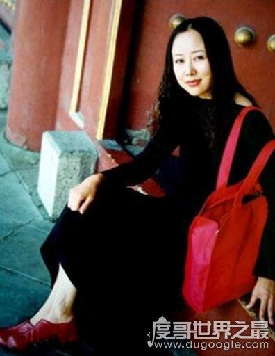 中国女首富陈丽华年轻时照片，帅气唐僧迟重瑞老婆