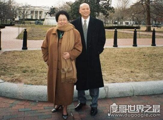 中国女首富陈丽华年轻时照片,帅气唐僧迟重瑞老婆