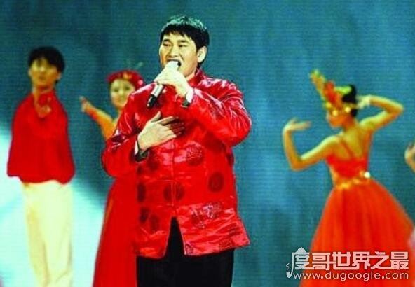 大衣哥怎么出名的，朱之文为什么叫大衣哥(走红经历介绍)