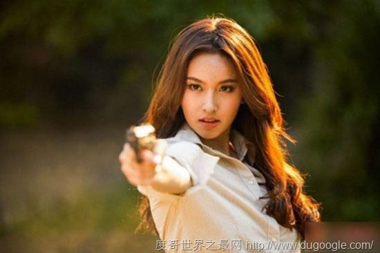 泰国人妖皇后排行榜,泰国最美人妖皇后rose和Poy最出名