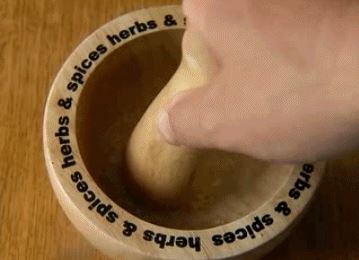 跳跳糖为什么会跳原理揭秘，童年回忆神奇的糖果