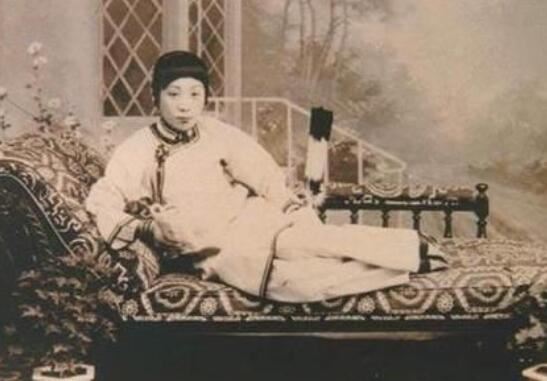 古代妇女缠足图片,残忍过程为满足男人变态审美