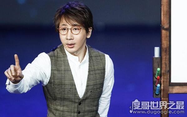 突然消失在大众视野，刘谦在日本发生了什么事(或与日本天皇有关)