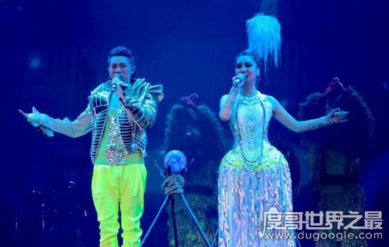 凤凰传奇是夫妻吗,杨魏玲花和曾毅各自家室介绍