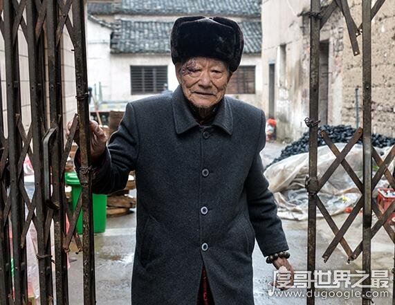 鲐背之年是多少岁,指九十岁高龄老人(泛指老人高寿)