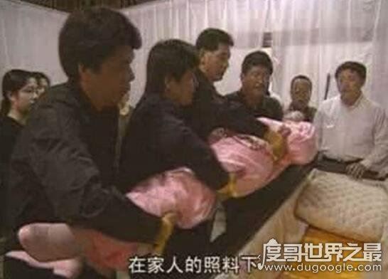 邓丽君怎么死的真相，脸上有巴掌印(男友拒绝尸检)