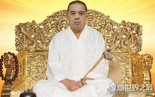 香港神佛大师，白龙王一生不见两个人（网传为刘嘉玲和张国荣）
