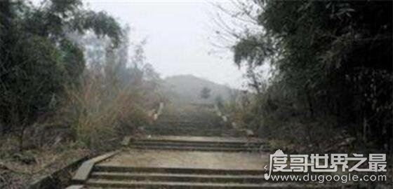 刘备墓在哪里，惊现四川彭山偷盗者非死即伤