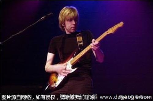 吉他大师排名 世界十大著名的吉他大师排行