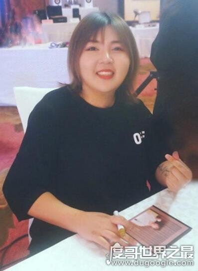 长得丑活得久是什么歌，王七七原创(疯狂diss长得又瘦又帅的人)